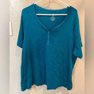 Teal short sleeve button up shirt for casual summer
#teal #shortsleeve #casual